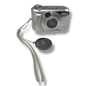 Toshiba PDR-M25 2.2MP Digital Camera (Silver) Retro 2001 RARE For parts